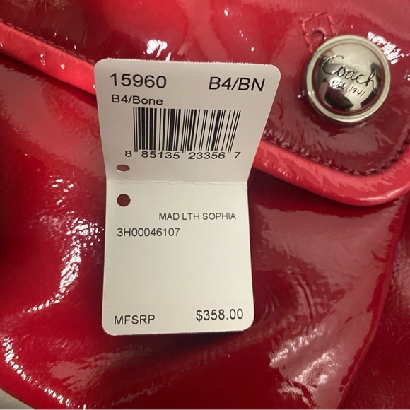 Like New/EUC Vintage Coach Poppy Patent Leather Crossbody/Shoulder Bag in Red - Picture 8 of 11